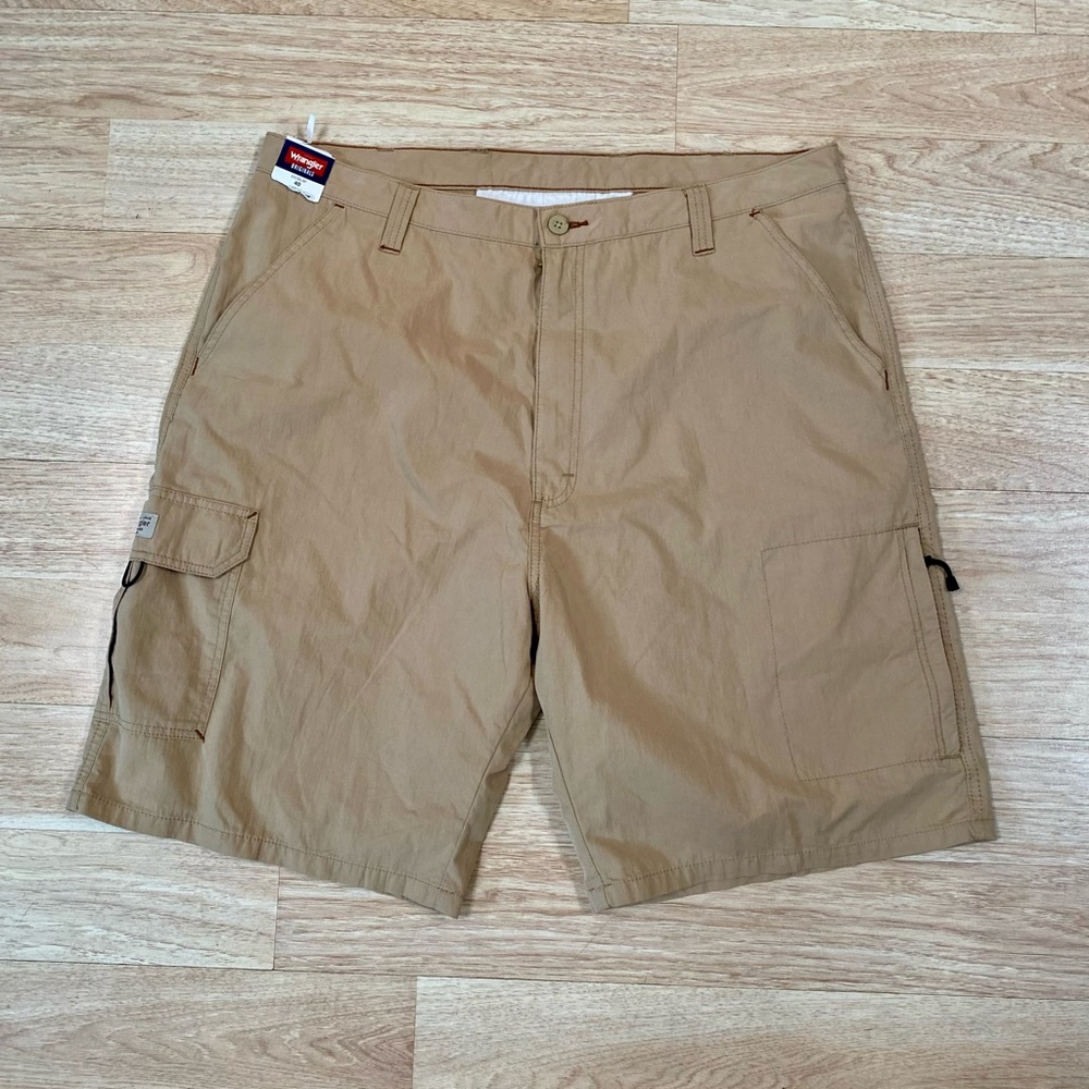 Wrangler Originals Cargo Shorts Men’s 40 Khaki Performance Hybrid Cool Quick Dry